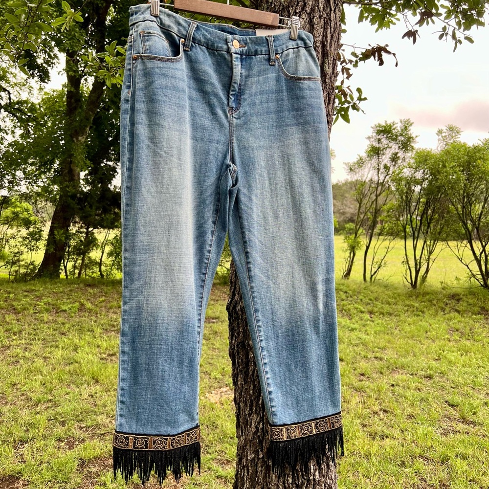 Chico’s So Slimming Beaded Cuff Ankle Jean